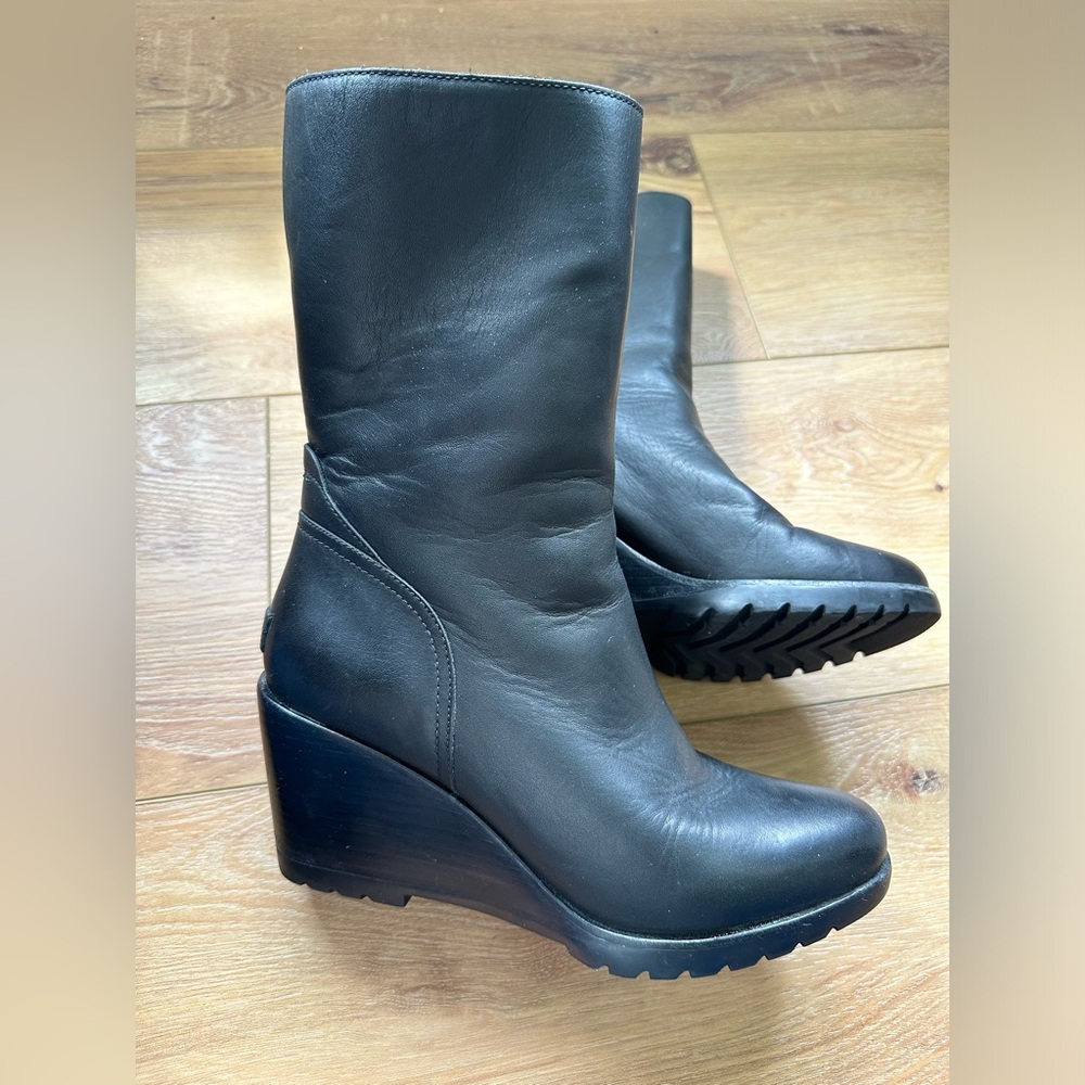 Sorel After Hours Black Zip Mid Winter Boot